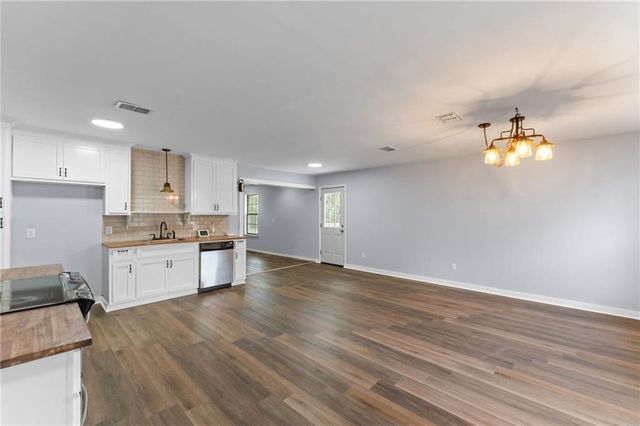 3078 Gregory Court, Semmes, AL 36575