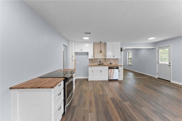 3078 Gregory Court, Semmes, AL 36575