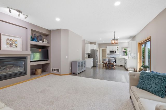 3774 Oxford Drive, Woodbury, MN 55125