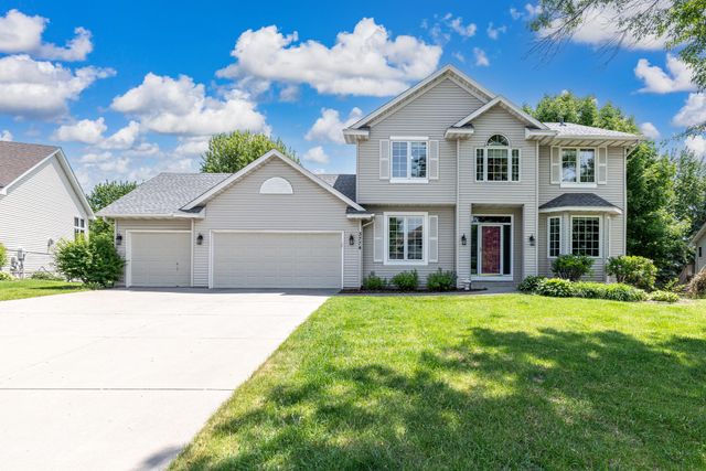 3774 Oxford Drive, Woodbury, MN 55125