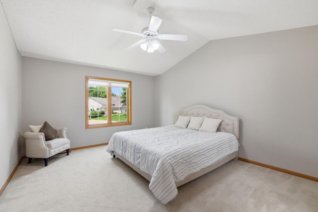 3774 Oxford Drive, Woodbury, MN 55125
