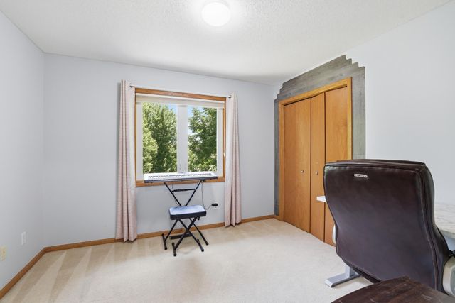 3774 Oxford Drive, Woodbury, MN 55125