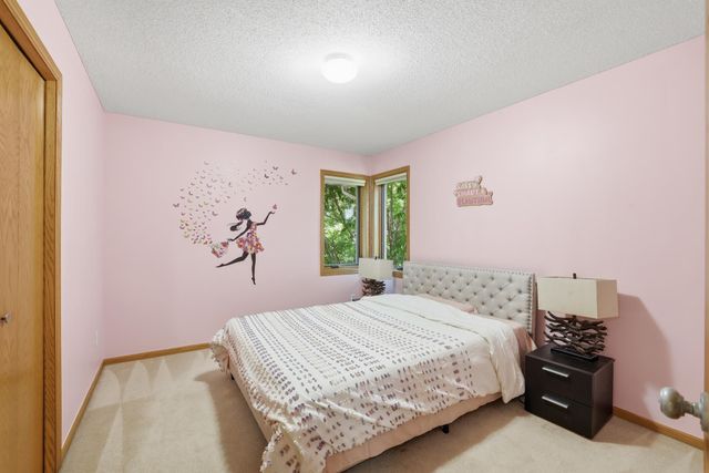 3774 Oxford Drive, Woodbury, MN 55125