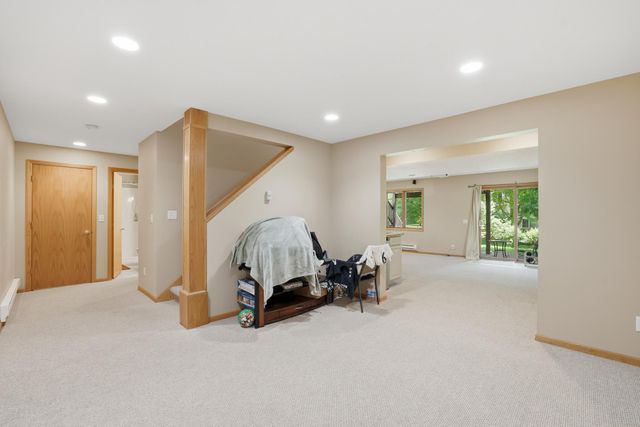 3774 Oxford Drive, Woodbury, MN 55125