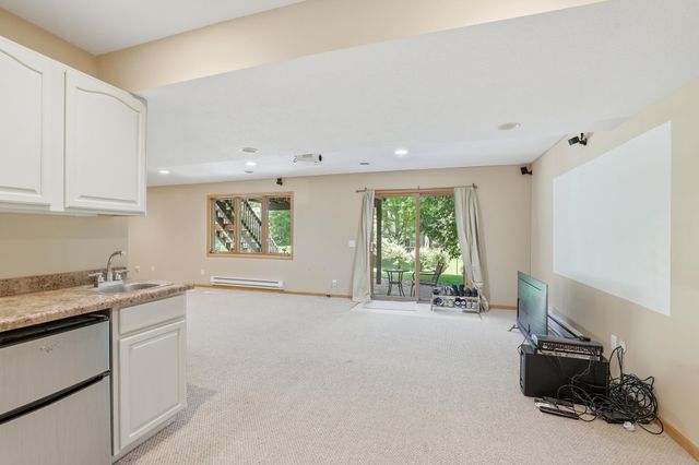 3774 Oxford Drive, Woodbury, MN 55125