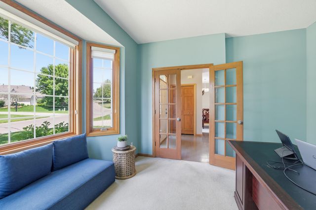 3774 Oxford Drive, Woodbury, MN 55125