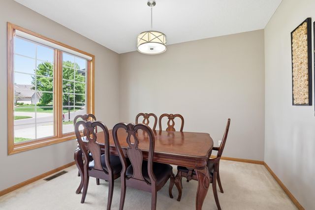 3774 Oxford Drive, Woodbury, MN 55125