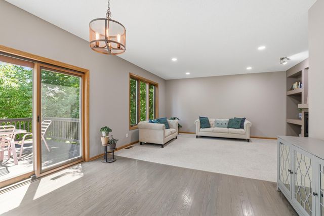 3774 Oxford Drive, Woodbury, MN 55125
