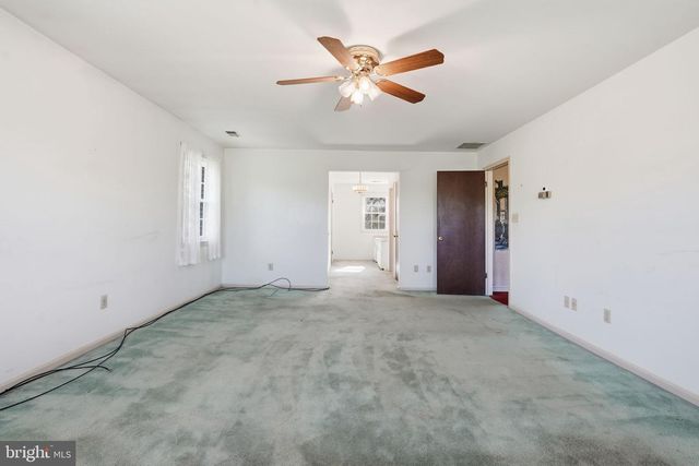 15901 OLD COLUMBIA PIKE, Burtonsville, MD 20866