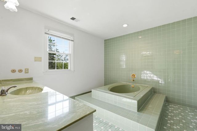 15901 OLD COLUMBIA PIKE, Burtonsville, MD 20866