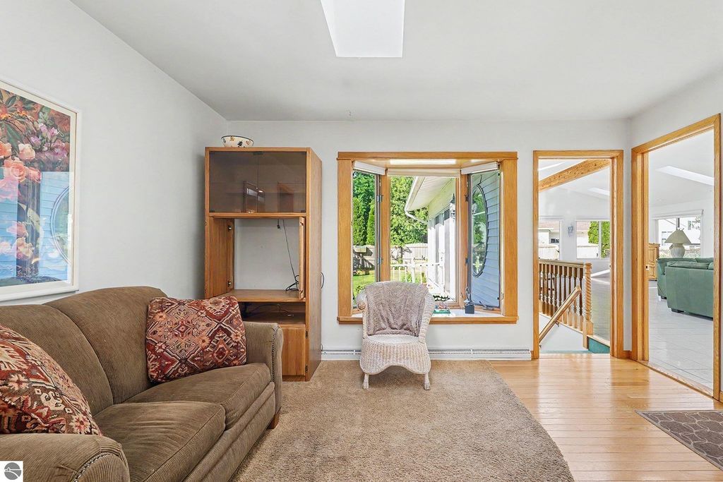 Image 10 of property listing at 1210 Glenwood Drive, Mt Pleasant, MI 48858