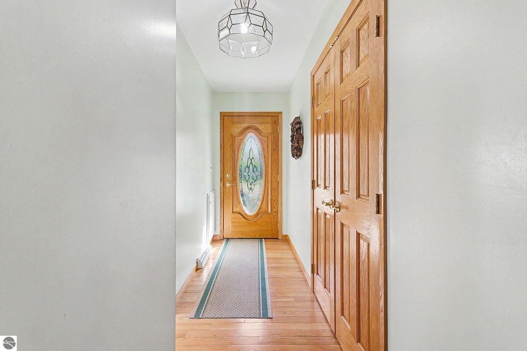 Image 12 of property listing at 1210 Glenwood Drive, Mt Pleasant, MI 48858