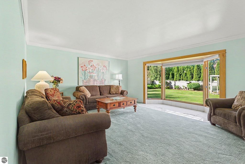 Image 13 of property listing at 1210 Glenwood Drive, Mt Pleasant, MI 48858