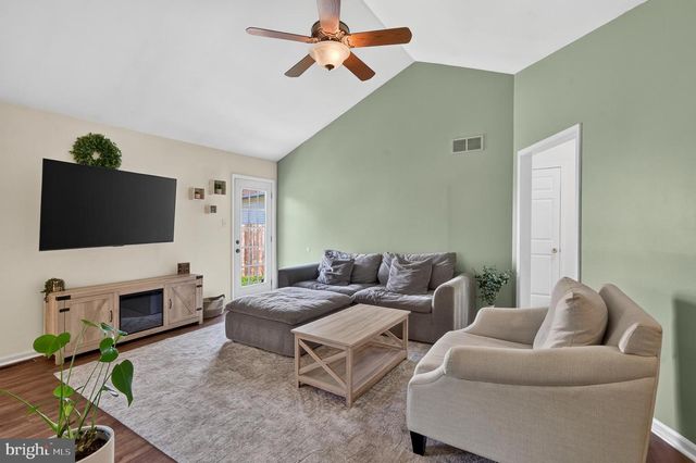 154 SUGARBERRY DR, New Castle, DE 19720
