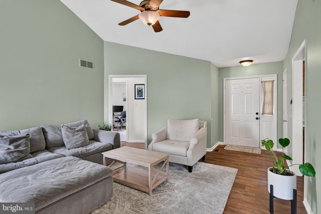 154 SUGARBERRY DR, New Castle, DE 19720