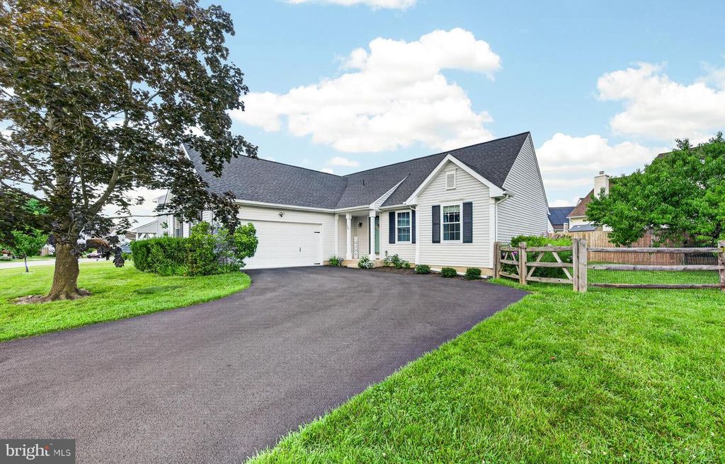 154 SUGARBERRY DR, New Castle, DE 19720