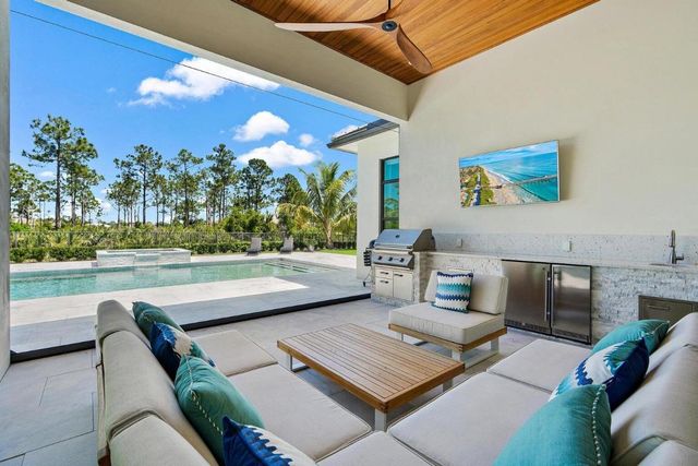 20063 SE Gallberry Drive, Jupiter, FL 33458