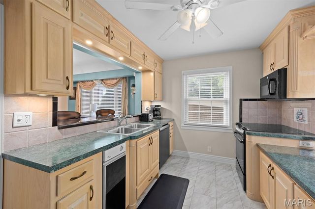 711 Riverview Drive, Alton, IL 62002