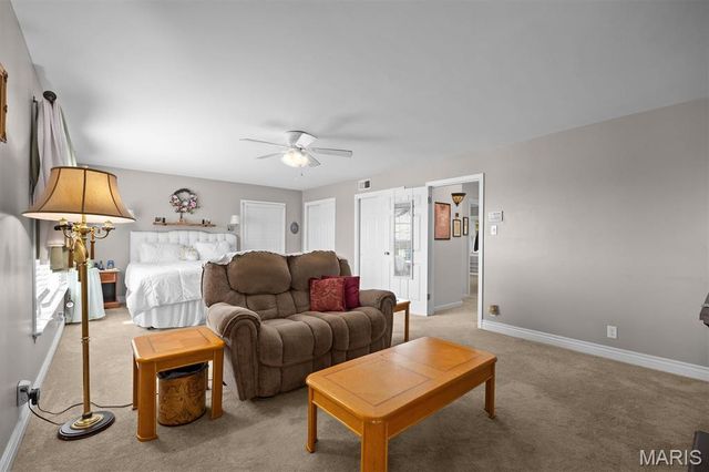 711 Riverview Drive, Alton, IL 62002
