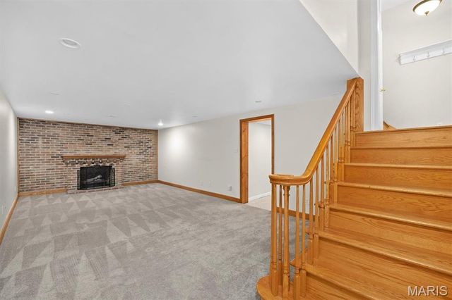 711 Riverview Drive, Alton, IL 62002