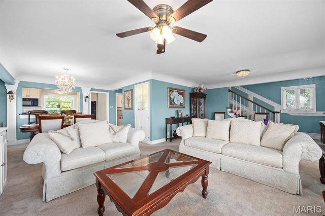711 Riverview Drive, Alton, IL 62002