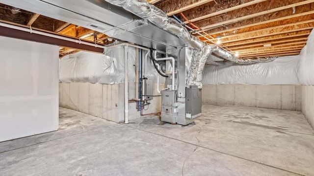 187 Cressmoor Boulevard, Hobart, IN 46342