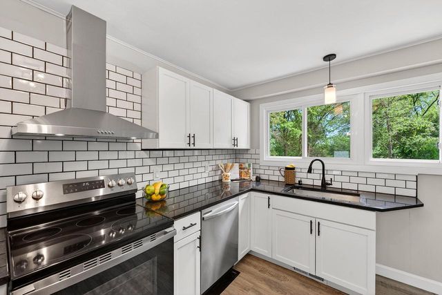 1775 Falls ROAD, Grafton, WI 53024