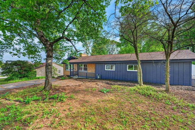 1775 Falls ROAD, Grafton, WI 53024