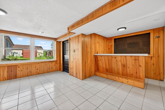 1775 Falls ROAD, Grafton, WI 53024