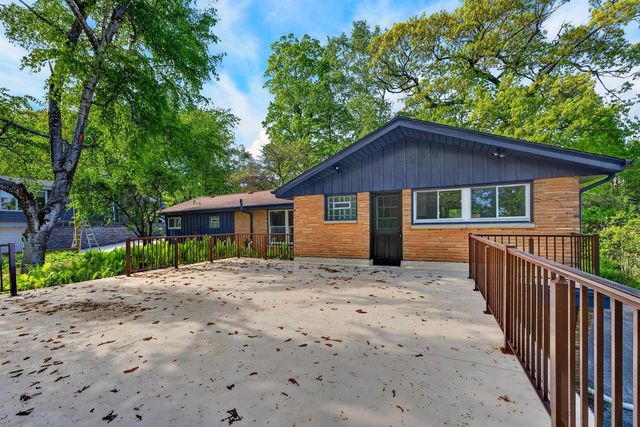 1775 Falls ROAD, Grafton, WI 53024