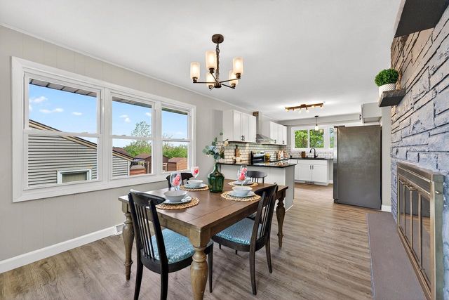 1775 Falls ROAD, Grafton, WI 53024