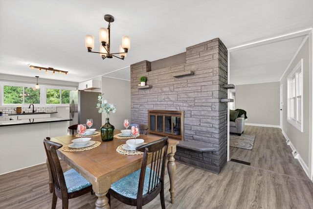 1775 Falls ROAD, Grafton, WI 53024