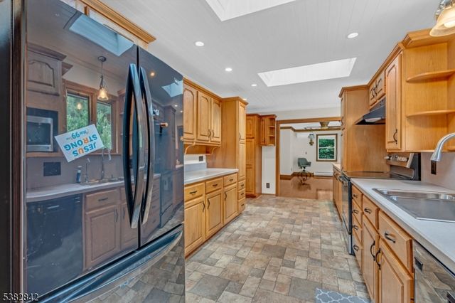 30 Sunset Rd, Rockaway Twp., NJ 07435