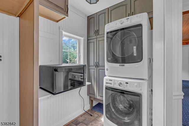 30 Sunset Rd, Rockaway Twp., NJ 07435