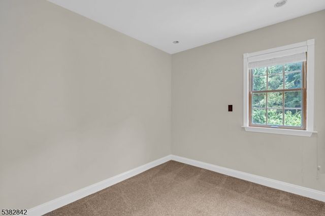 30 Sunset Rd, Rockaway Twp., NJ 07435