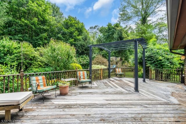 30 Sunset Rd, Rockaway Twp., NJ 07435