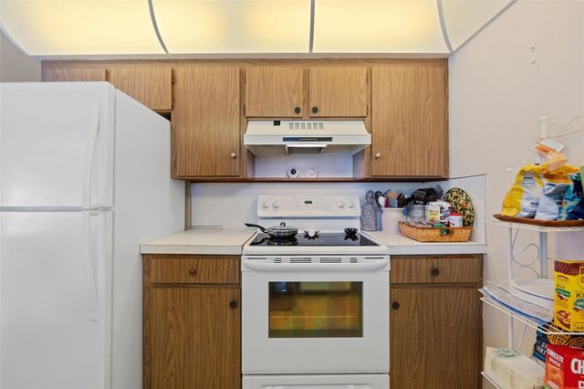 2952 SEQUOIA LANE, Sarasota, FL 34237