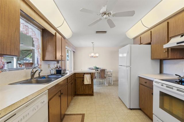 2952 SEQUOIA LANE, Sarasota, FL 34237