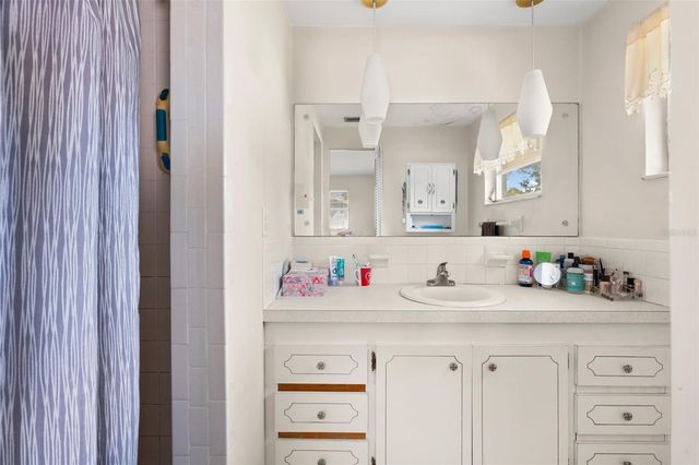 2952 SEQUOIA LANE, Sarasota, FL 34237