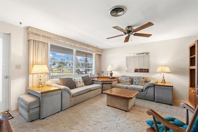 2952 SEQUOIA LANE, Sarasota, FL 34237