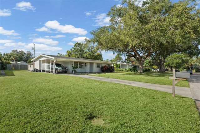 2952 SEQUOIA LANE, Sarasota, FL 34237