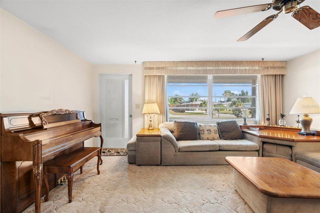 2952 SEQUOIA LANE, Sarasota, FL 34237