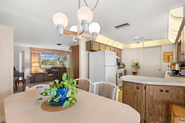 2952 SEQUOIA LANE, Sarasota, FL 34237