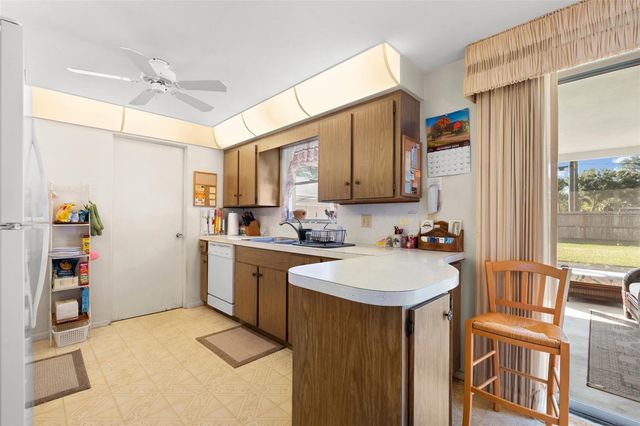 2952 SEQUOIA LANE, Sarasota, FL 34237