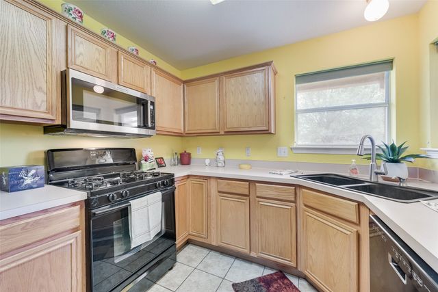 302 Newfield Street, Venus, TX 76084