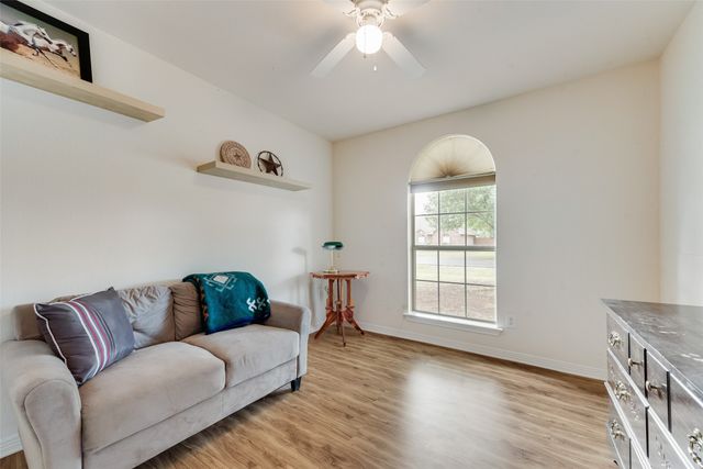 302 Newfield Street, Venus, TX 76084