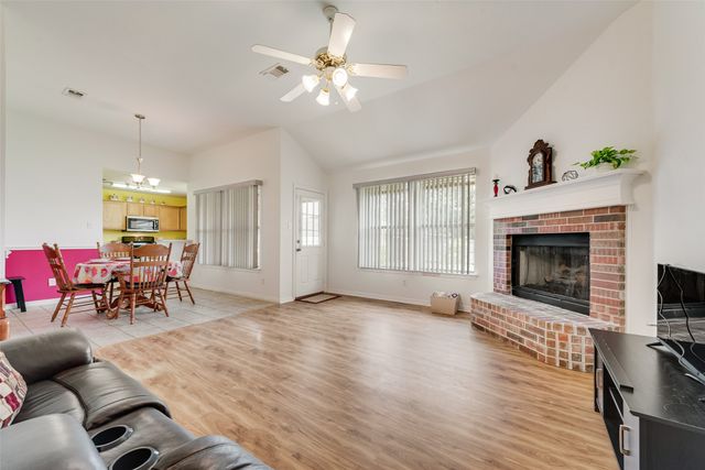 302 Newfield Street, Venus, TX 76084