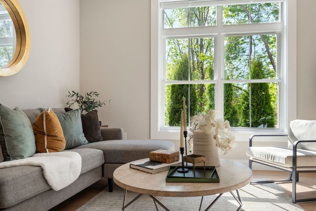 7 Cross St 102, Wilmington, MA 01887