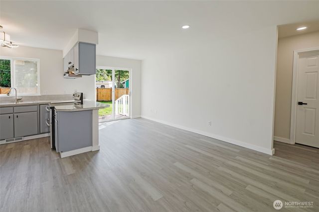 19546 23rd Avenue NE, Poulsbo, WA 98370