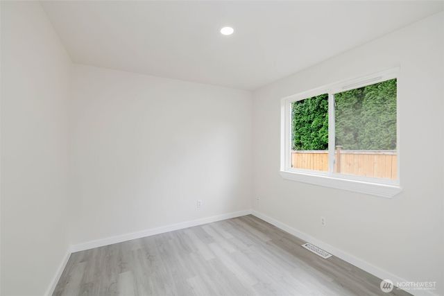 19546 23rd Avenue NE, Poulsbo, WA 98370